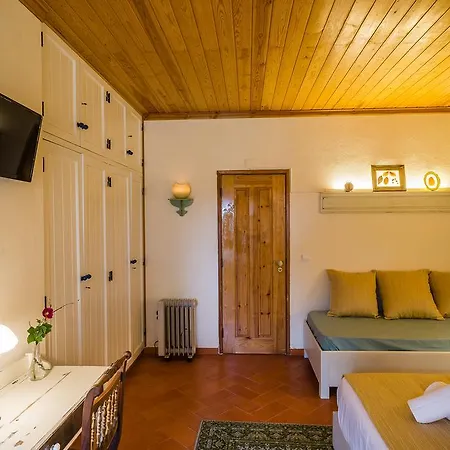 Гостевой дом The Old Cellar House