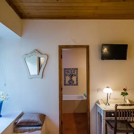 Гостевой дом The Old Cellar House Синтра